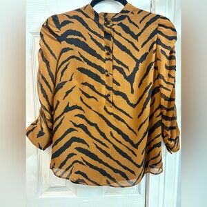 Women's Tiger-Stripe Button Front Blouse in Black & Tan